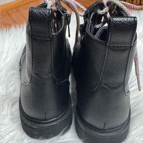 Cat & Jack black boot, size 3 - Picture 5 of 9